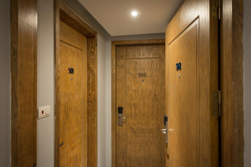 Bespoke Trendy Hotel Ханой Екстериор снимка