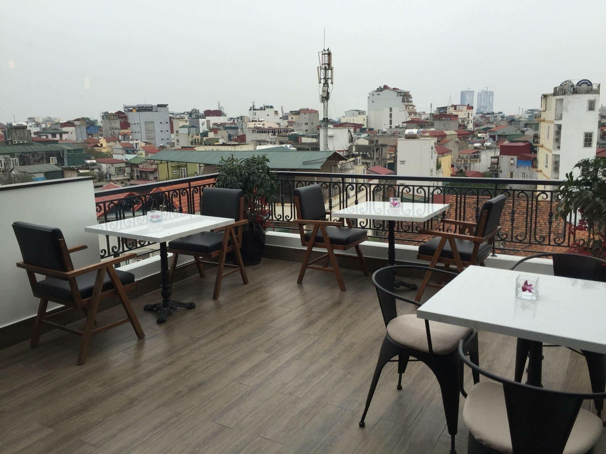 Bespoke Trendy Hotel Ханой Екстериор снимка